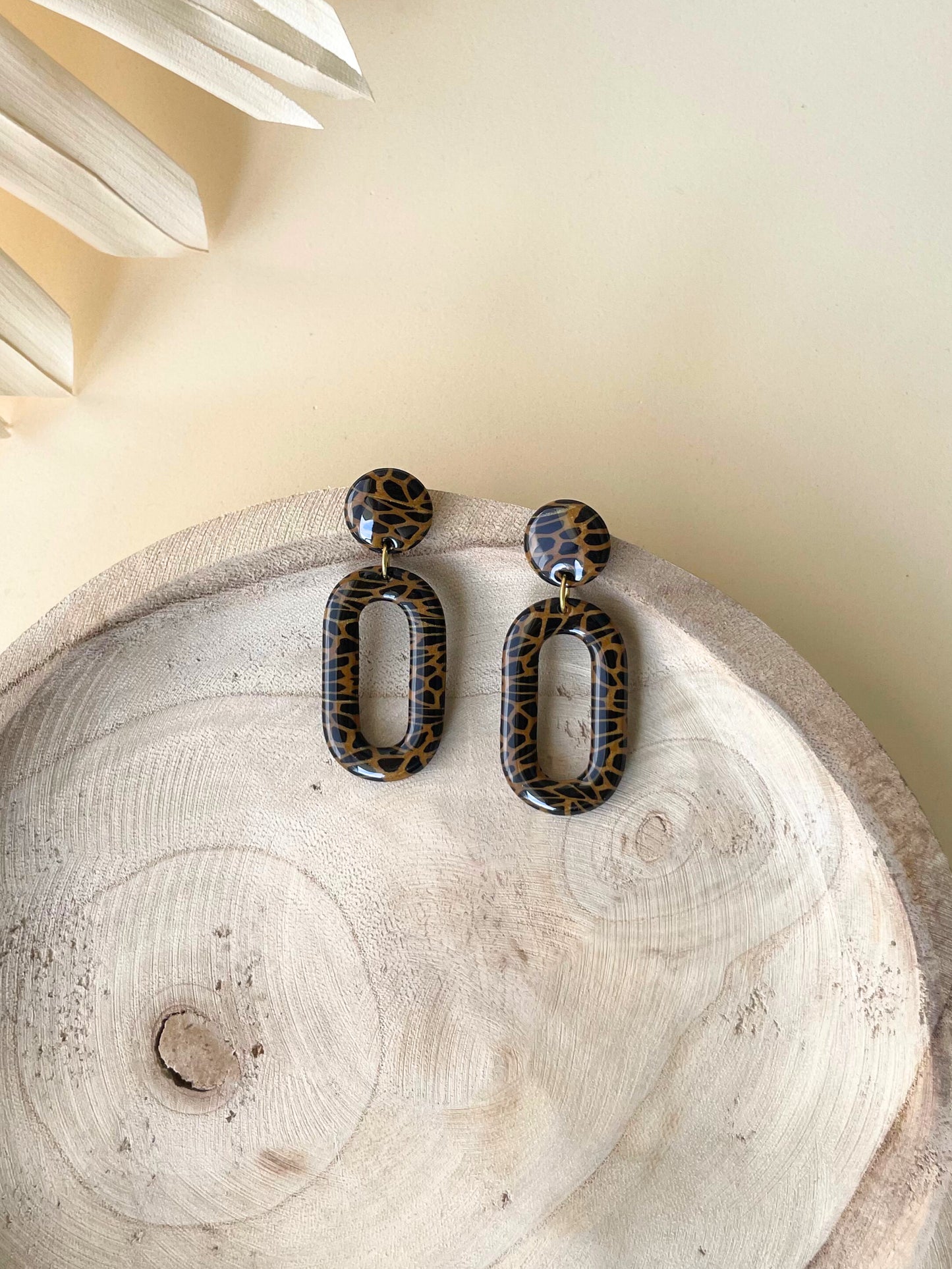 Brincos Ancara Preto & Dourado
