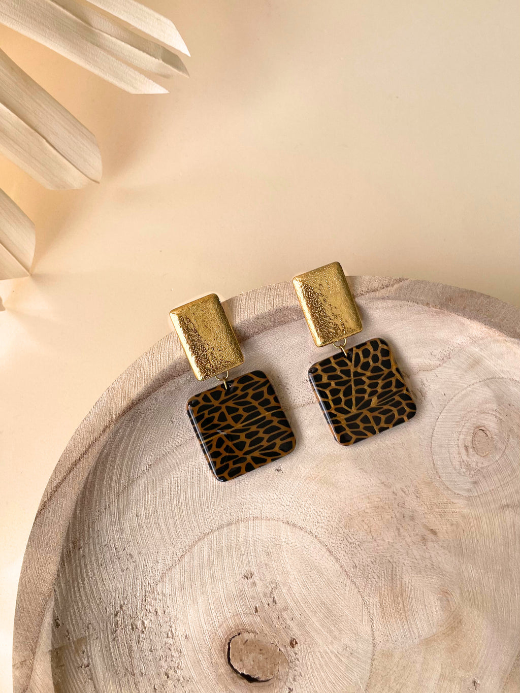 Brincos Beverly Preto et Dourado