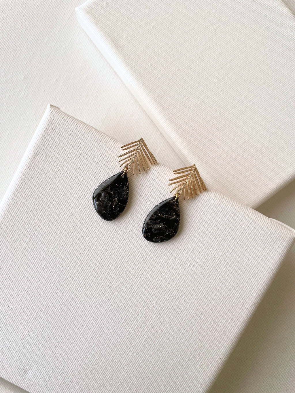 Brincos Comporta Preto