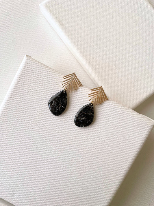 Brincos Comporta Preto