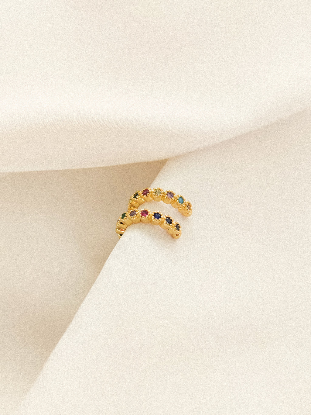 Zircones de manchette d'oreille